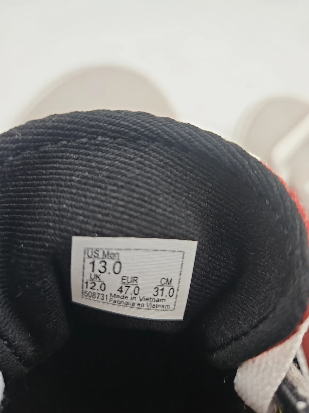 Vans Men’s Black & Grey Low-Top Skate Sneakers
